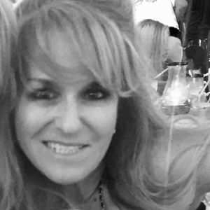 Meet your Posher, Dana